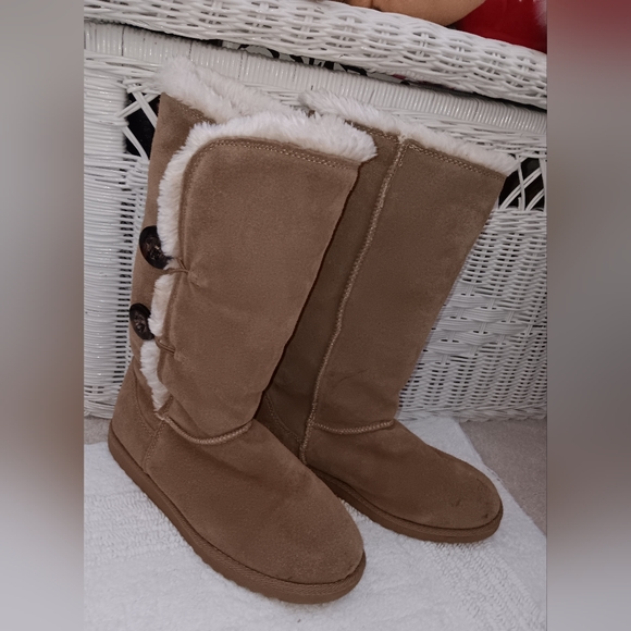 Target~Tan Neutral Genuine Suede Faux Fur Boots - Picture 3 of 14